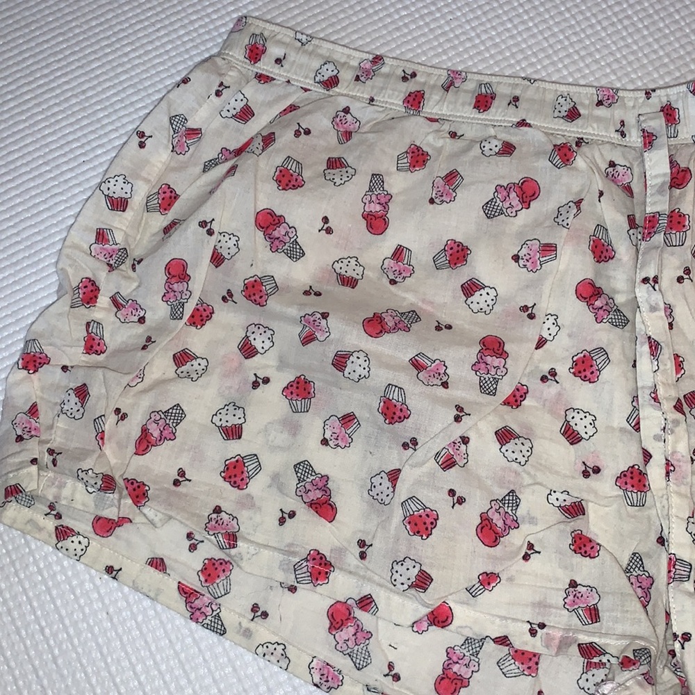 🧁🍧🍦 L Cupcake Sleep Short Dessert PJ Short - Picture 2 of 13